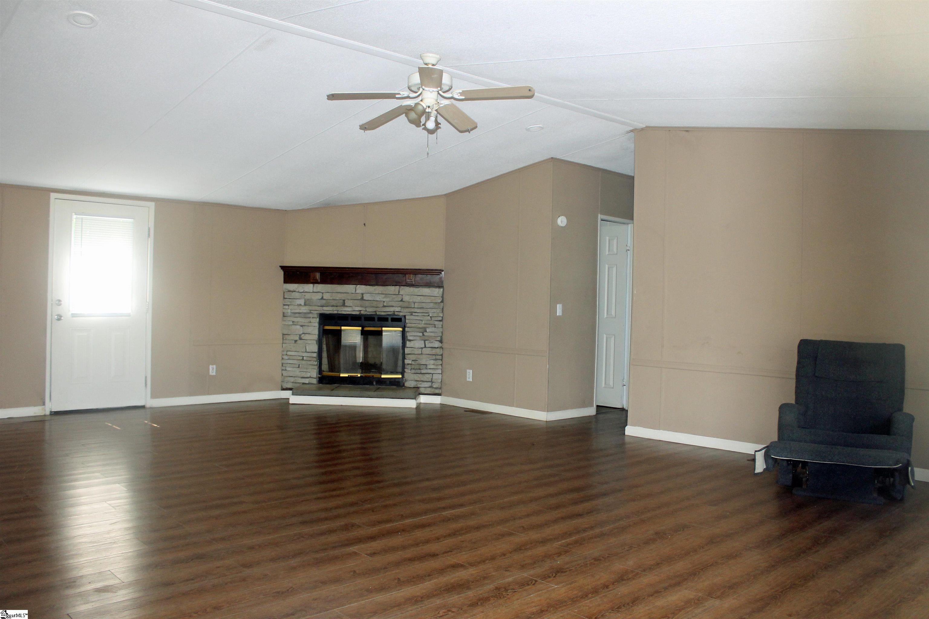 117 Old Homestead Road Greenville, SC 29611 - Photo 2 of 10
