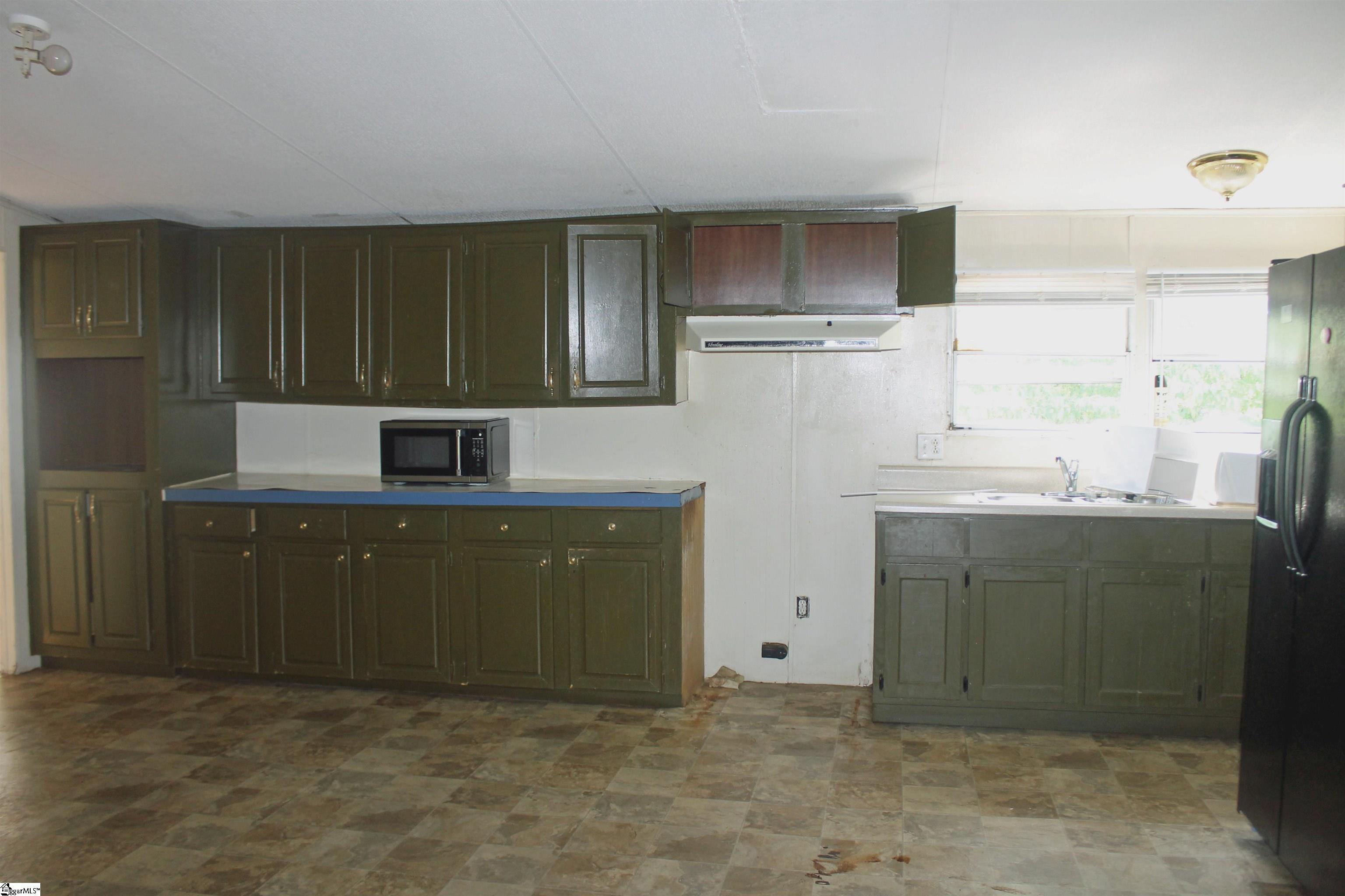 117 Old Homestead Road Greenville, SC 29611 - Photo 3 of 10