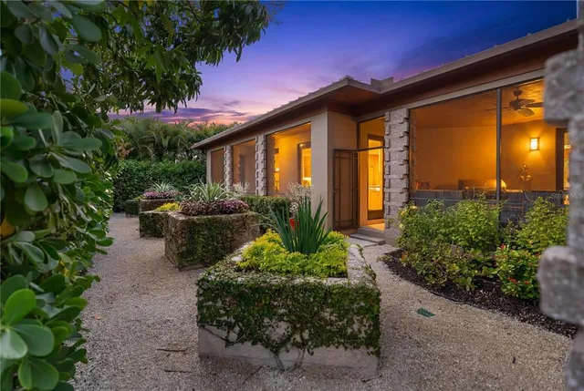 a house view with a outdoor space