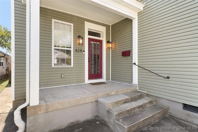 $269,000 | 628 East Chestnut Street, Jeffersonville, IN 47130