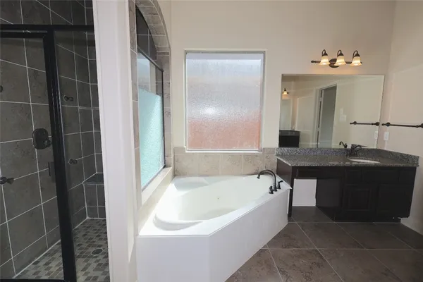 $3,200 | 17311 Quiet Shores Drive, Richmond, TX 77407