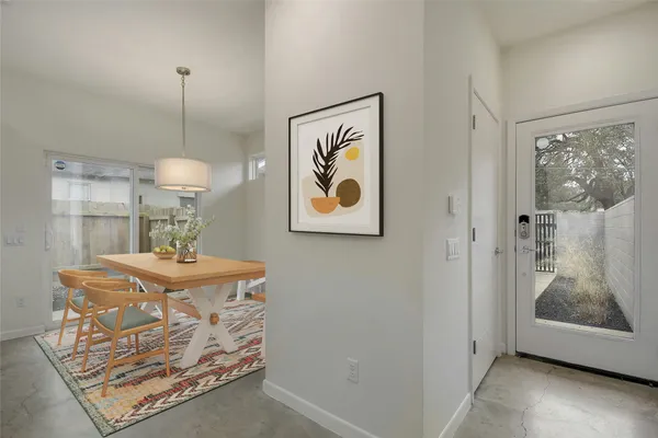 $3,500 | 2503 South 6th Street, Unit B, Austin, TX 78704