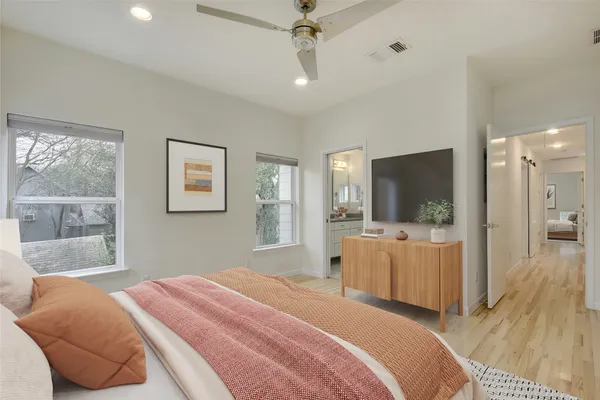 $3,500 | 2503 South 6th Street, Unit B, Austin, TX 78704