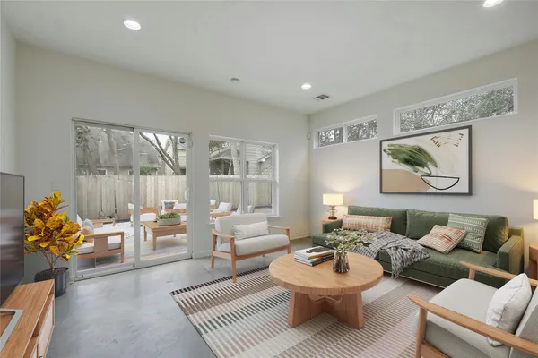 $3,500 | 2503 South 6th Street, Unit B, Austin, TX 78704