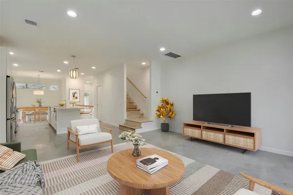 $3,500 | 2503 South 6th Street, Unit B, Austin, TX 78704