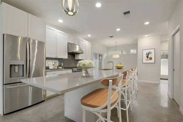 $3,500 | 2503 South 6th Street, Unit B, Austin, TX 78704