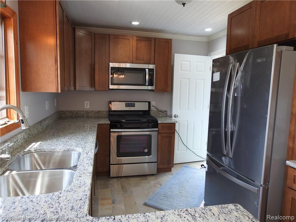 2100 Bray Road Attica, MI 48412 - Photo 15 of 18 DSCN0417.JPG