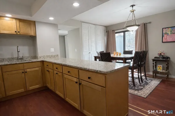 $354,000 | 208 Plymouth Colony, Unit 208, Branford, CT 06405