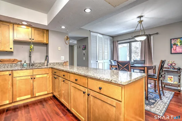 $354,000 | 208 Plymouth Colony, Unit 208, Branford, CT 06405