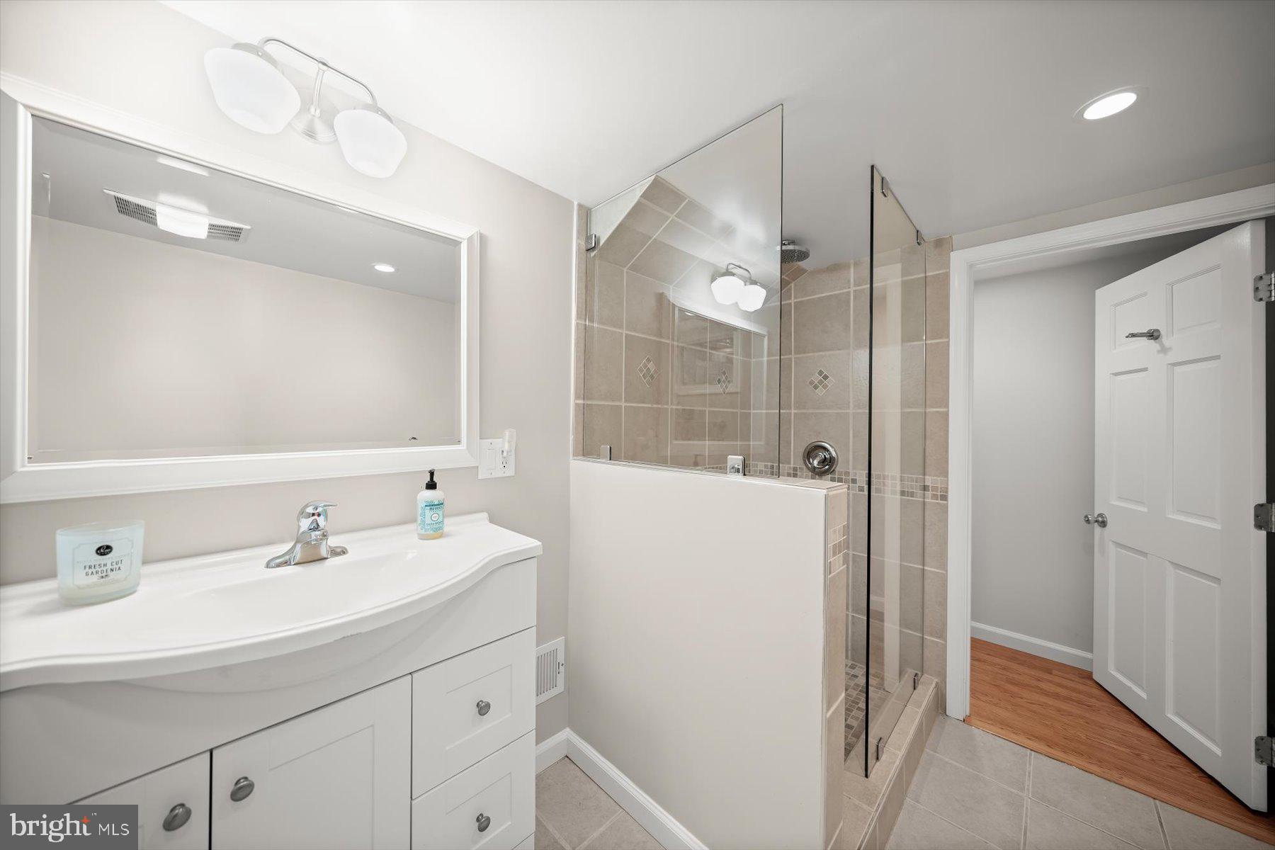 5532 14th Road North Arlington, VA 22205 - Photo 48 of 65 3rd full bath