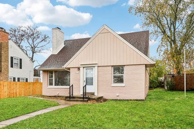 3347 South 47th Street, Greenfield, WI 53219