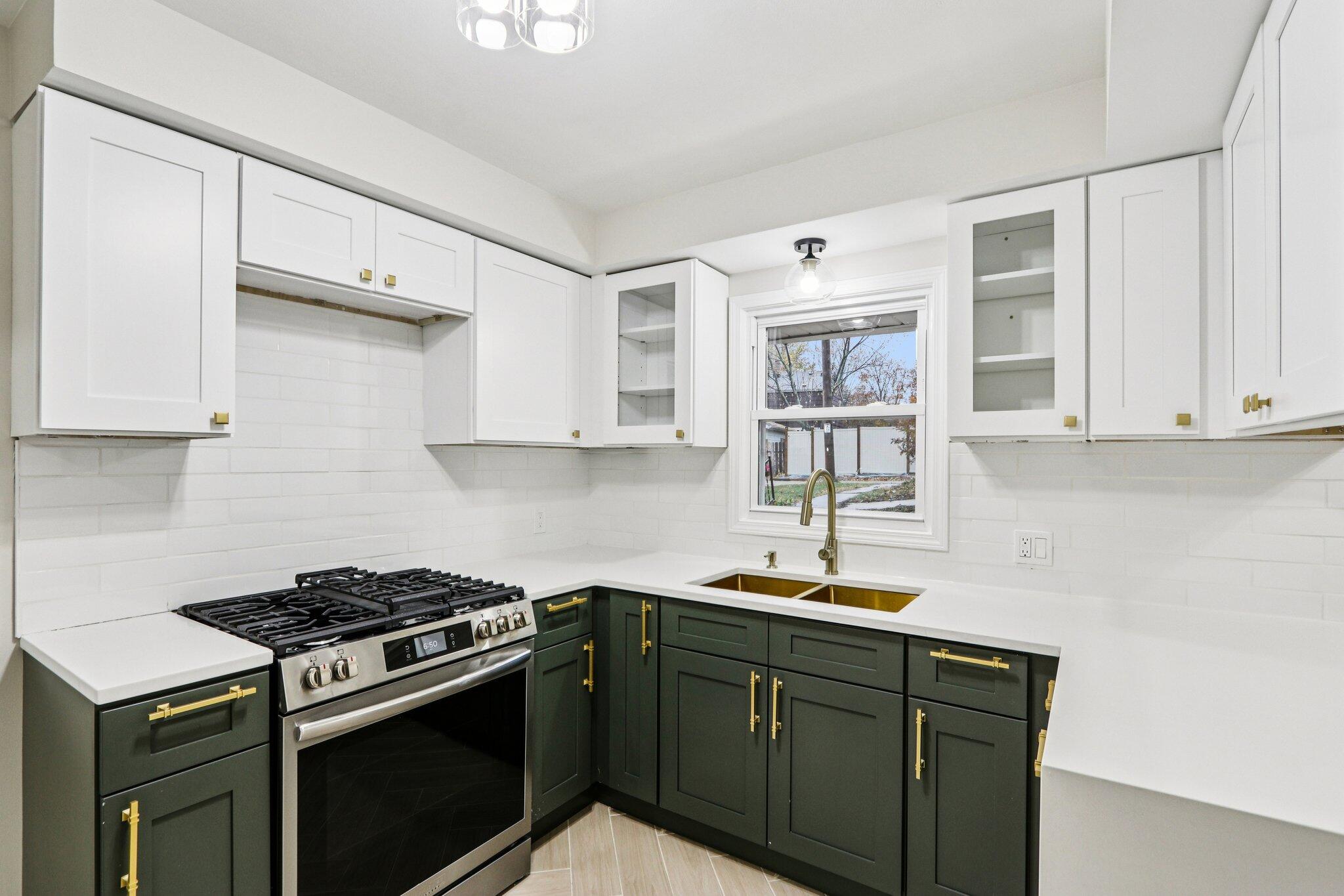 3347 South 47th Street Greenfield, WI 53219 - Photo 9 of 30 18-web-or-mls-S 47th St-S1911-018