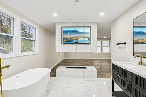 $329,900 | 3347 South 47th Street, Greenfield, WI 53219