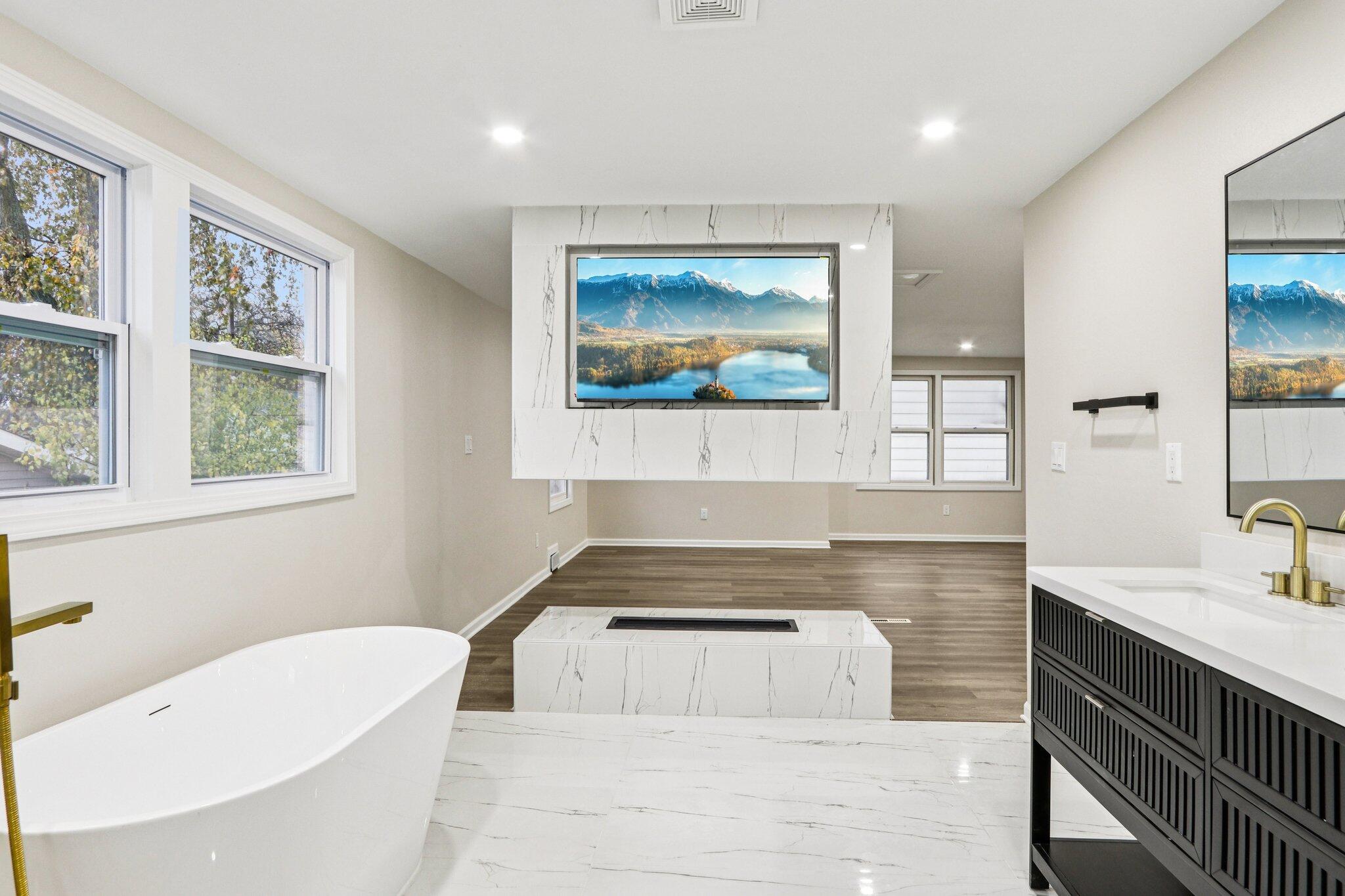 3347 South 47th Street Greenfield, WI 53219 - Photo 17 of 30 Primary Bathroom