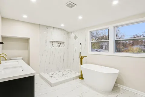 $329,900 | 3347 South 47th Street, Greenfield, WI 53219