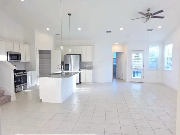 $1,950 | 150 Elisha Drive, Liberty Hill, TX 78642