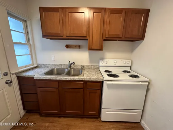 $1,100 | 1641 Larue Avenue, Unit 2, Jacksonville, FL 32207