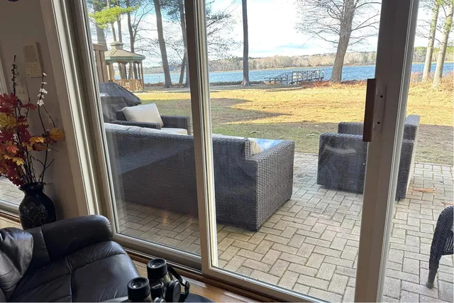 $869,900 | 41 Clearwater Drive, Dover, NH 03820