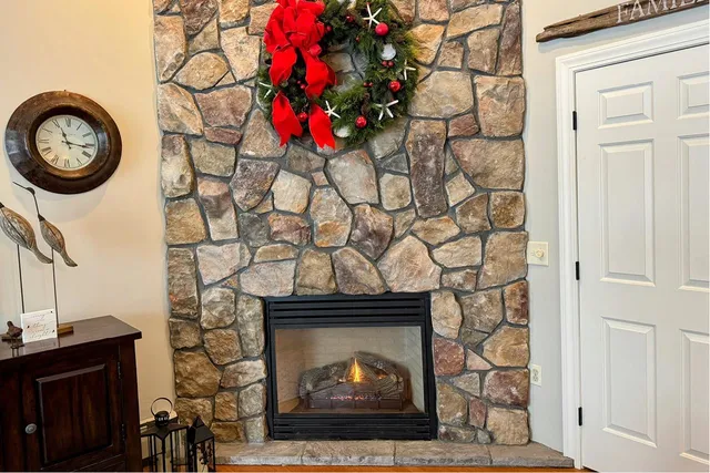 $869,900 | 41 Clearwater Drive, Dover, NH 03820