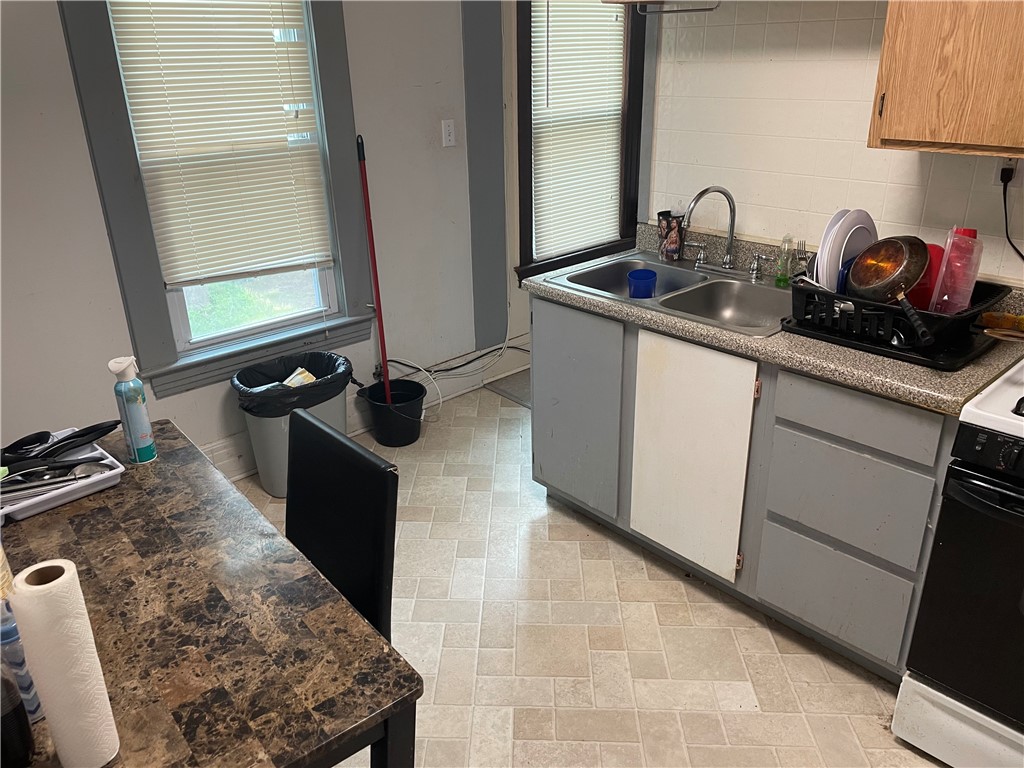 371 Magnolia Street Rochester, NY 14611 - Photo 11 of 15