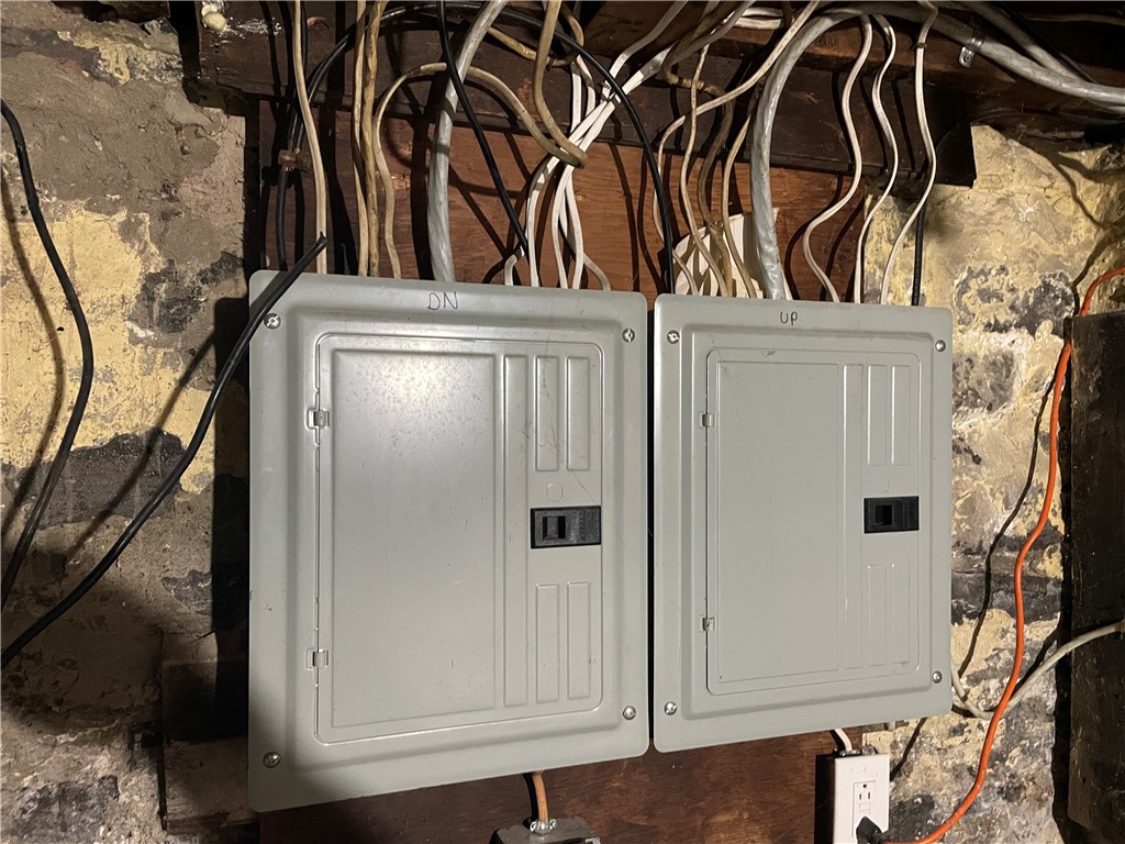 371 Magnolia Street Rochester, NY 14611 - Photo 14 of 15