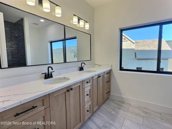 $2,350,000 | 371 Desert Fox Lane, Victor, ID 83455