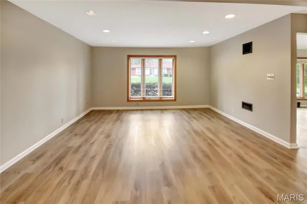 $2,350 | 3 Pem Road, St. Louis, MO 63146