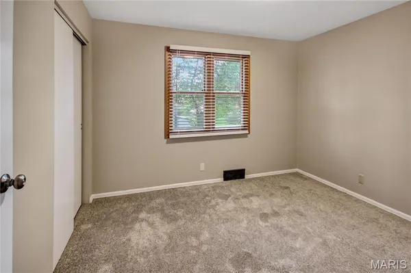 $2,350 | 3 Pem Road, St. Louis, MO 63146