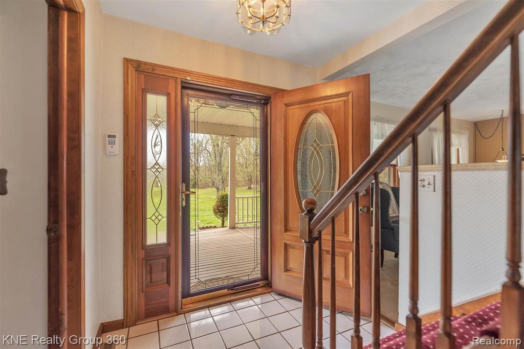 1278 West Barron Road Howell, MI 48855 - Photo 8 of 48