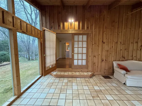 $4,800 | 12 East Place, Montebello, NY 10901