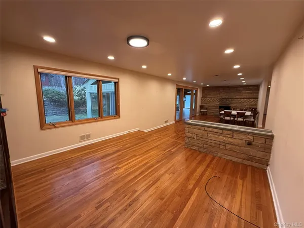 $4,800 | 12 East Place, Montebello, NY 10901