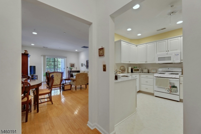 100 Ridgewood Road, Unit 215 Washington Township, NJ 07676 - Photo 14 of 40 Gallery Image 14