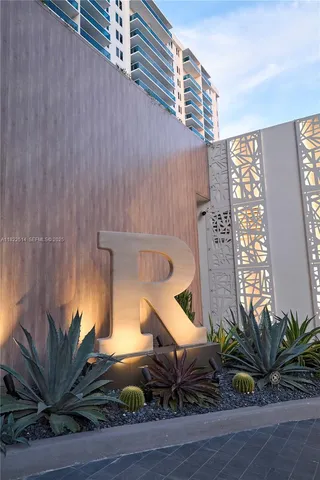 a view of a multi story building