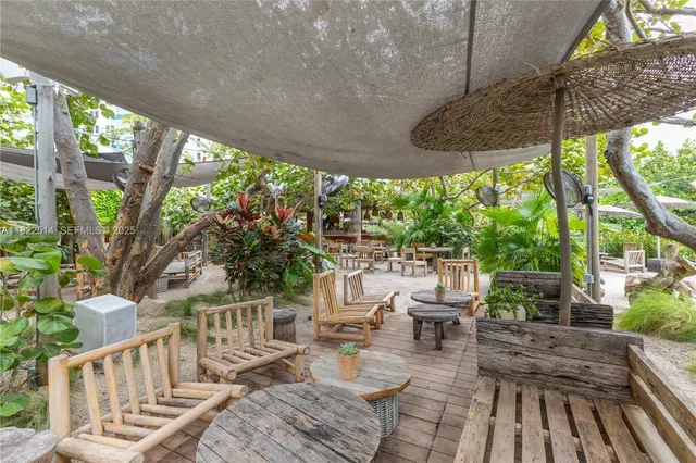 $699,000 | 2301 Collins Avenue, Unit 329, Miami Beach, FL 33139