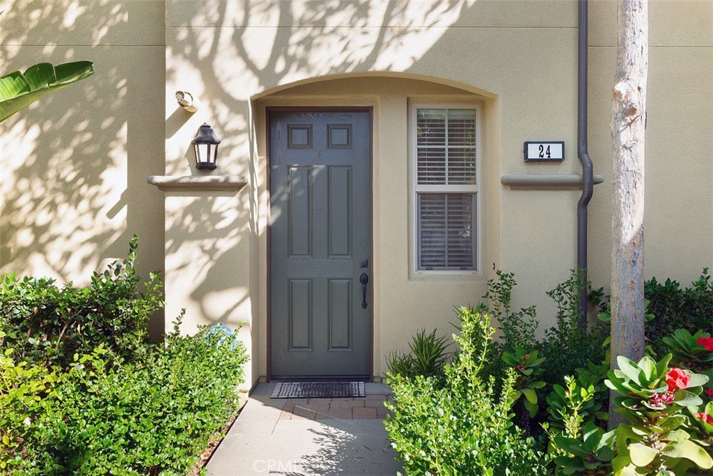 24 Full Moon Irvine, CA 92618 - Photo 5 of 68