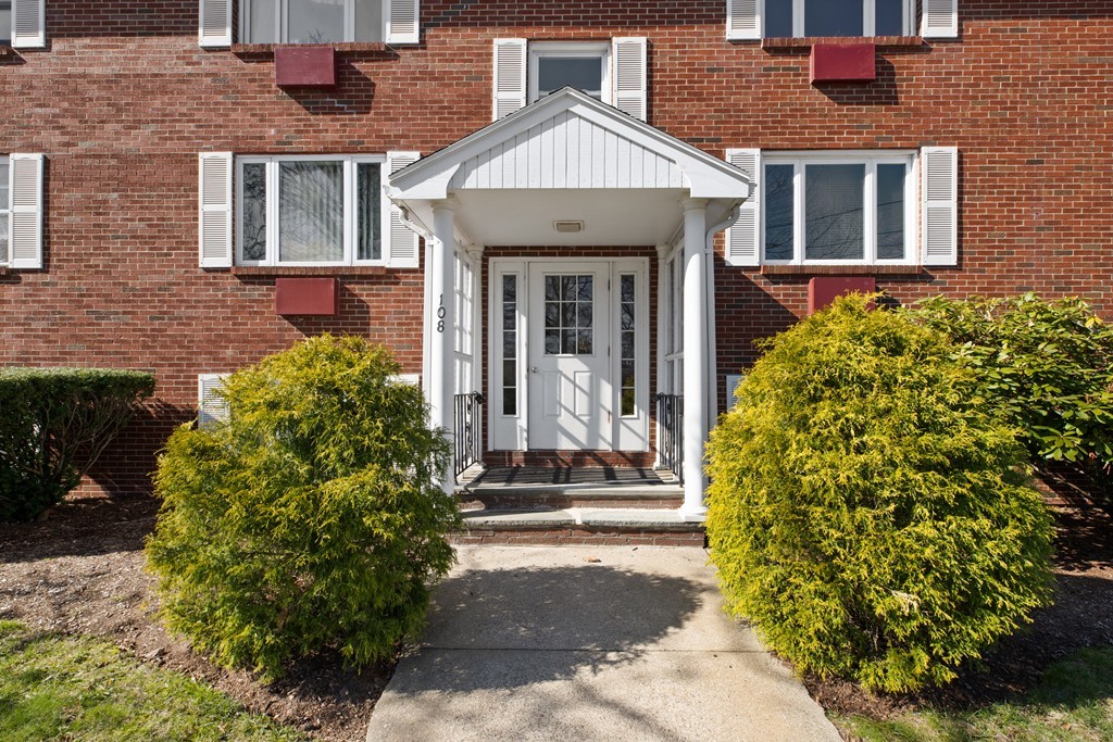 108 Decatur Street, Unit 8 Arlington, MA 02474 - Photo 13 of 22 Gallery Image 13