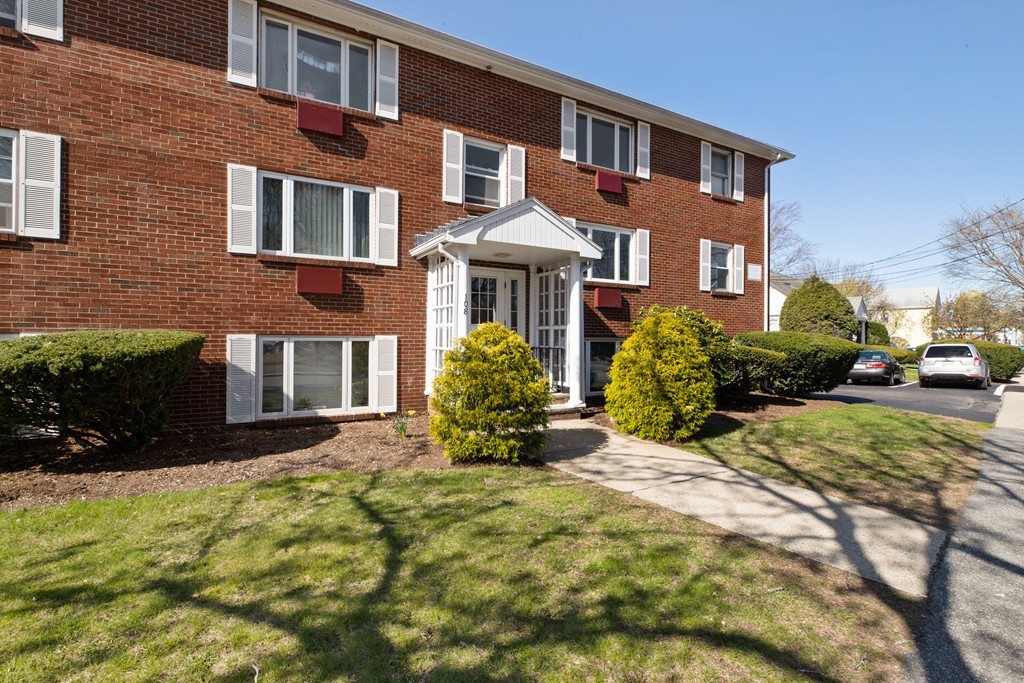 108 Decatur Street, Unit 8 Arlington, MA 02474 - Photo 14 of 22 Gallery Image 14