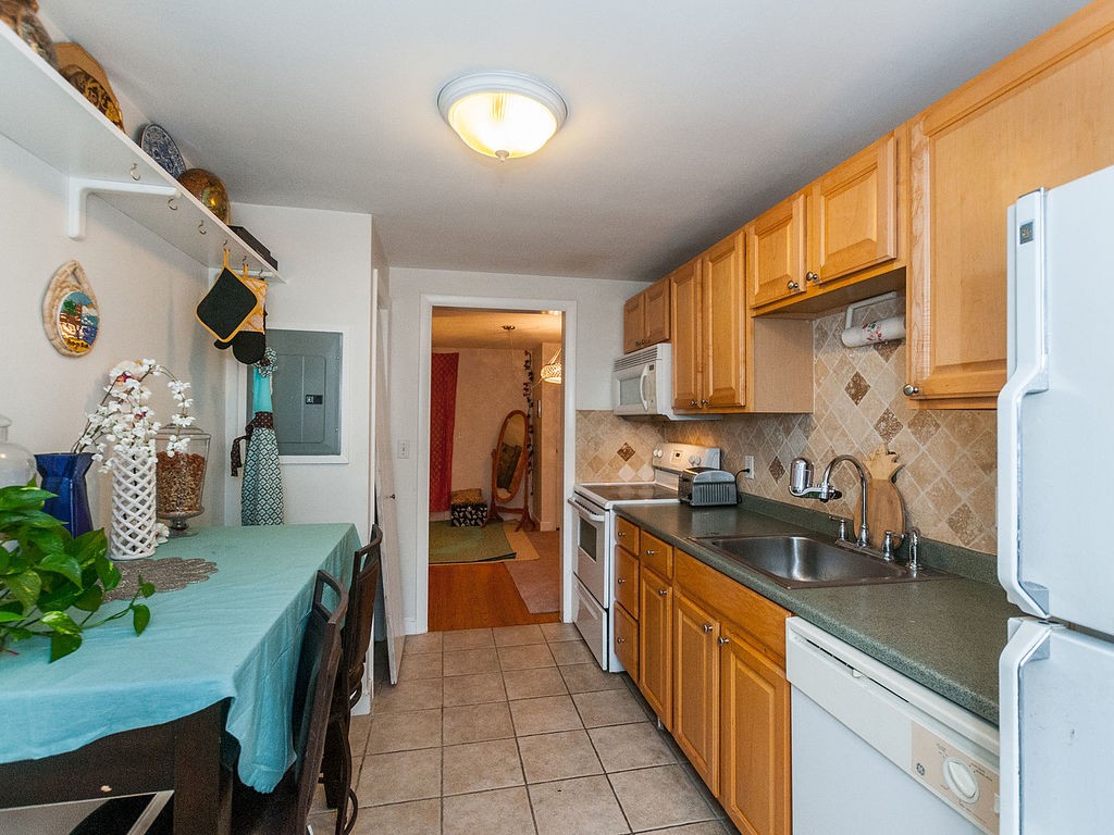 108 Decatur Street, Unit 8 Arlington, MA 02474 - Photo 21 of 22 Gallery Image 21