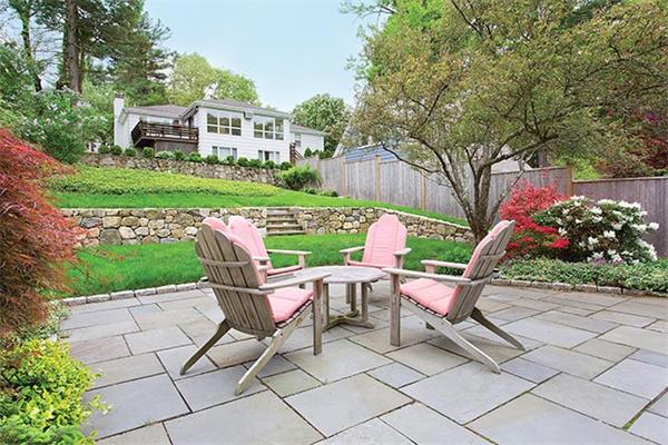 76 Moffat Road Newton, MA 02468 - Photo 8 of 8