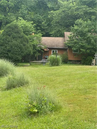$180,000 | 14011 Sperry Road, Newbury, OH 44065