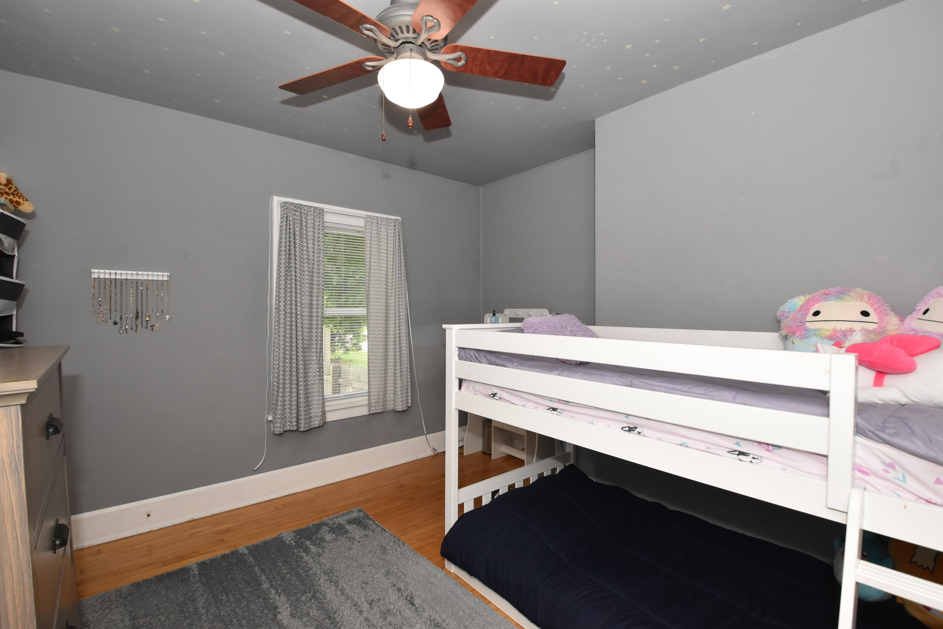 1224 West Lawn Avenue Racine, WI 53405 - Photo 25 of 46 Bedroom 2