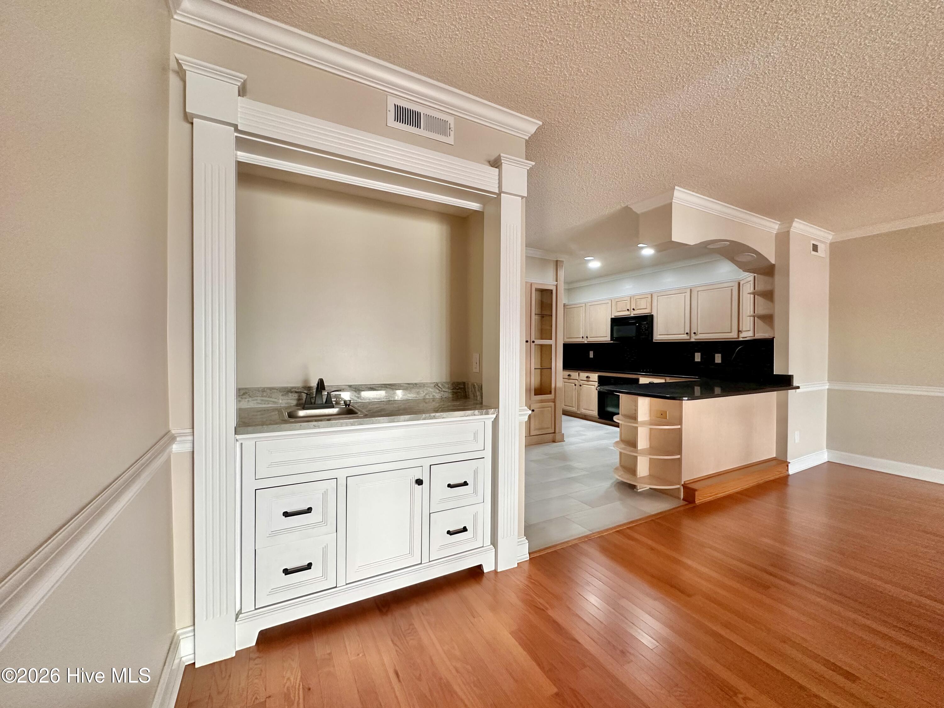 7 Gardner Point Drive, Unit 7 Elizabeth City, NC 27921 - Photo 13 of 40 Wet Bar