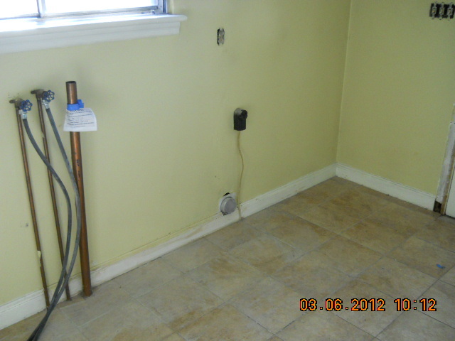 7076 Brookview Road Roanoke, VA 24019 - Photo 11 of 18 Laundry