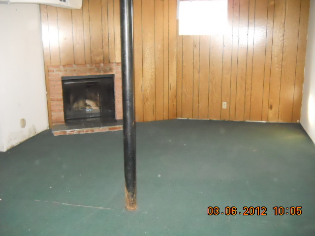 7076 Brookview Road Roanoke, VA 24019 - Photo 13 of 18 Lower Family Room