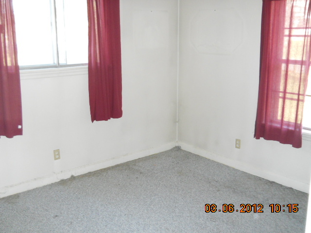 7076 Brookview Road Roanoke, VA 24019 - Photo 4 of 18 Bedroom 3