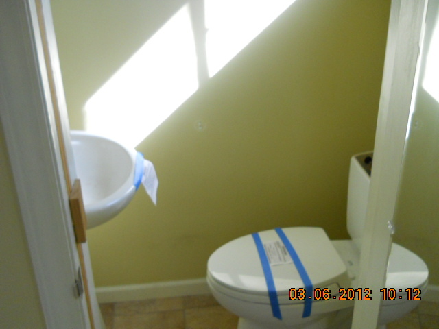 7076 Brookview Road Roanoke, VA 24019 - Photo 6 of 18 Entry Half Bath