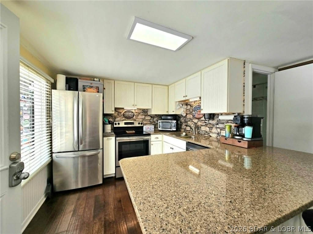 2205 Spring Cove Road Sunrise Beach, MO 65079 - Photo 3 of 38