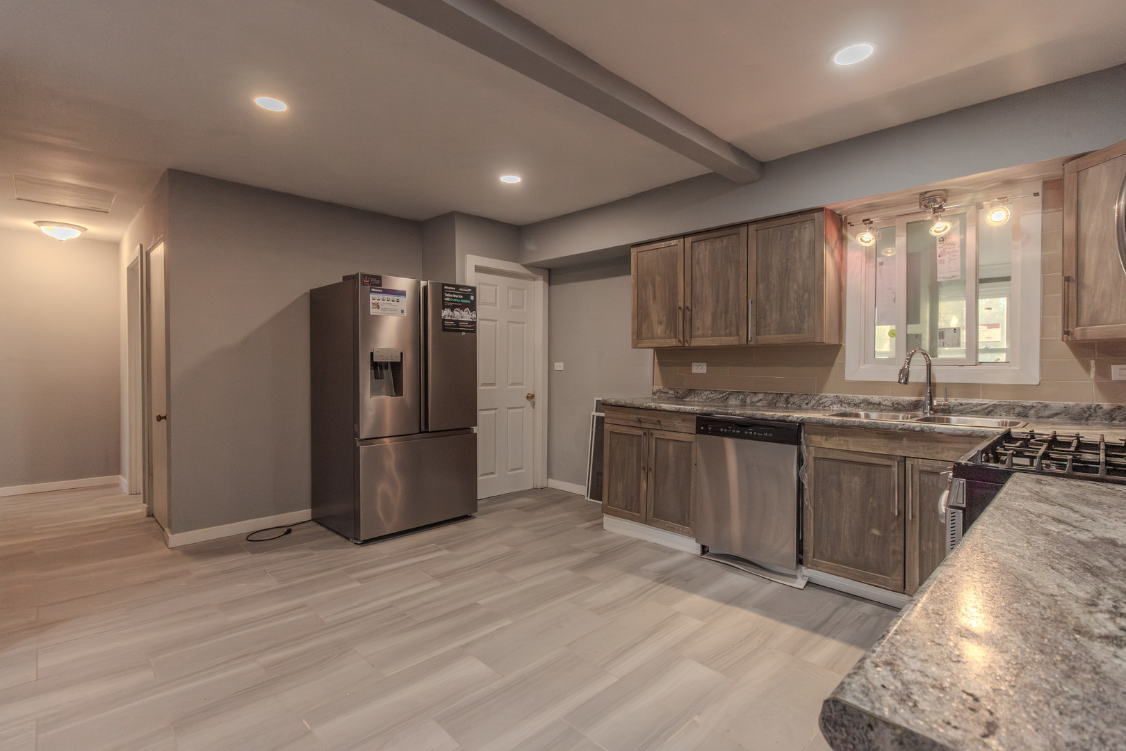 4N310 Walter Road Addison, IL 60101 - Photo 5 of 17 Gallery Image 5