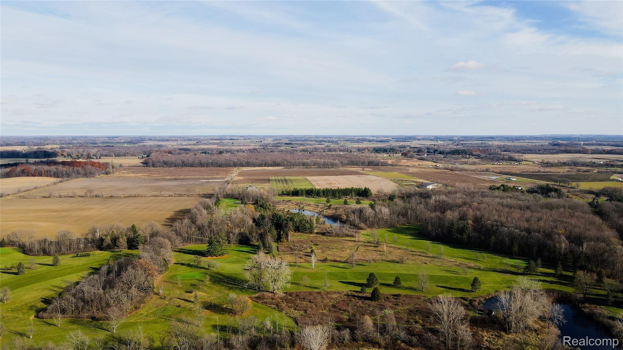9221 North Lapeer Road Mayville, MI 48744 - Photo 18 of 34 9221 Lapeer Rd Sherie-0457.jpg