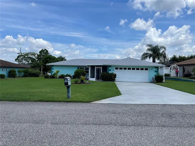 $260,000 | 2818 Summit Drive, Sebring, FL 33870